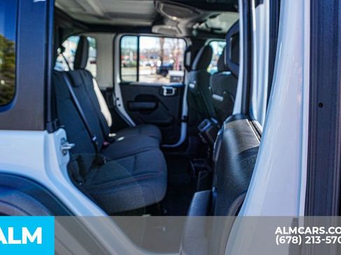 Used 2024 Jeep Wrangler Rubicon image 21