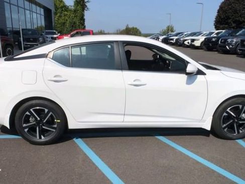 New 2025 Nissan Sentra SV image 11