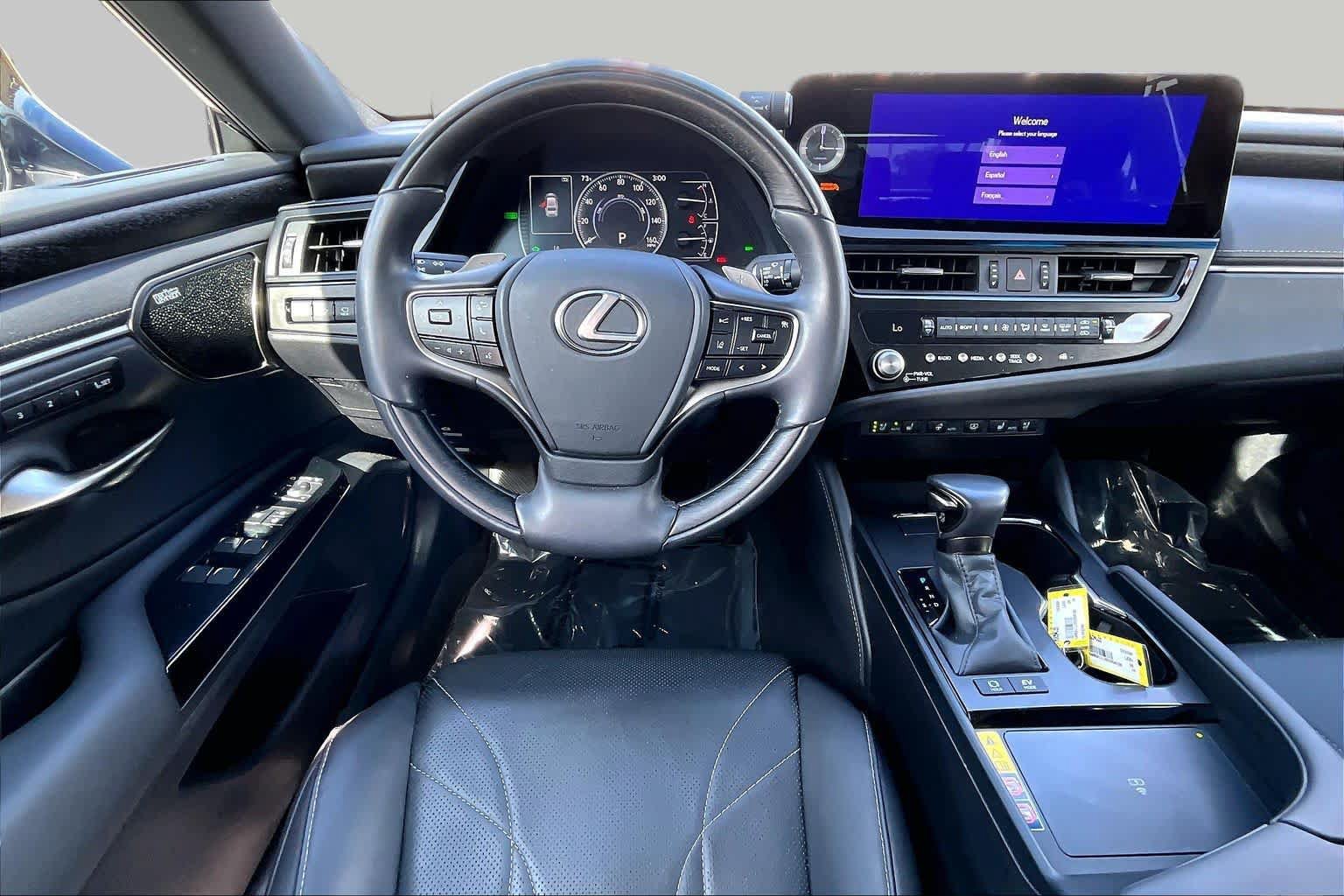 Used 2024 Lexus ES 300h w/ Luxury Package FWD image 5