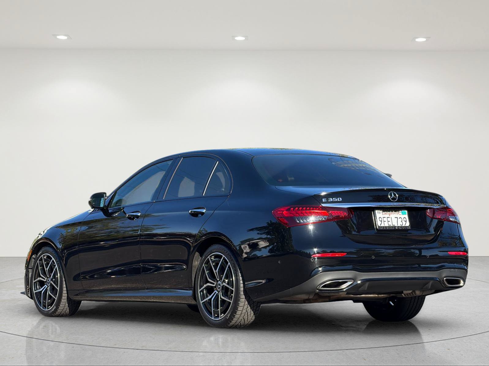Used 2022 Mercedes-Benz E 350 Sedan image 3