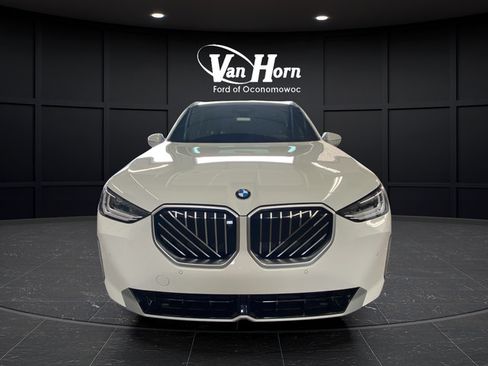 Used 2025 BMW X3 xDrive30i w/ Premium Package AWD/4WD image 2