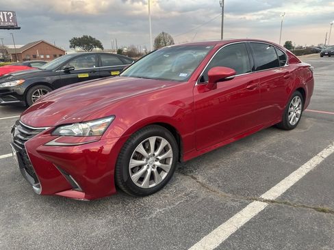 Used 2016 Lexus GS 200t image 2