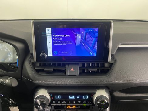 Used 2025 Toyota RAV4 LE AWD/4WD image 17