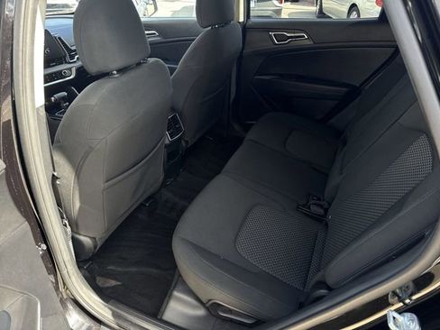 Used 2024 Kia Sportage LX image 20
