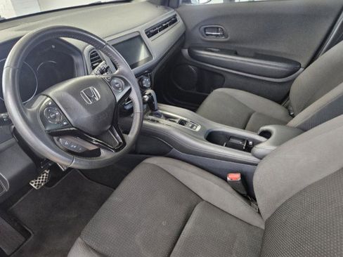 Used 2019 Honda HR-V Sport image 8