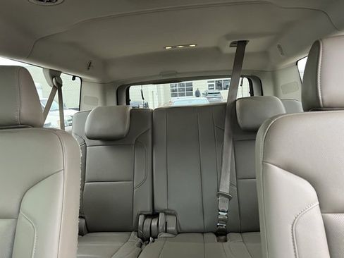 Used 2015 Chevrolet Suburban LTZ image 34