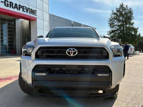 Used 2025 Toyota 4Runner SR5 RWD image 3