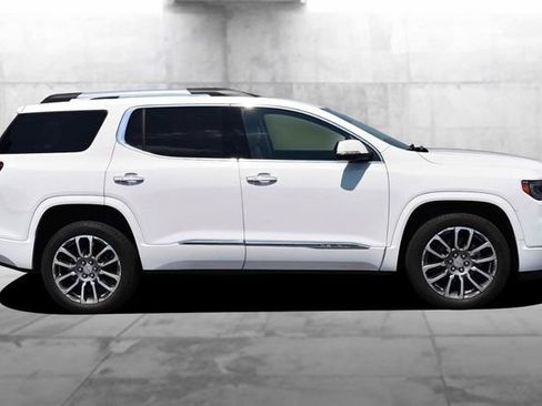 Used 2023 GMC Acadia Denali AWD/4WD image 5