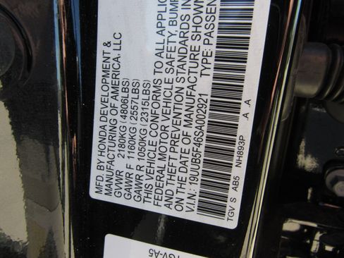 Certified 2025 Acura TLX w/ Technology Package image 29