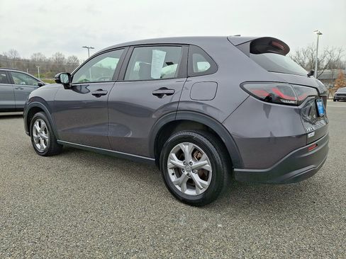 Certified 2023 Honda HR-V LX image 4