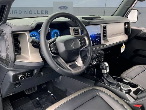 New 2026 Ford Bronco Outer Banks AWD/4WD image 7