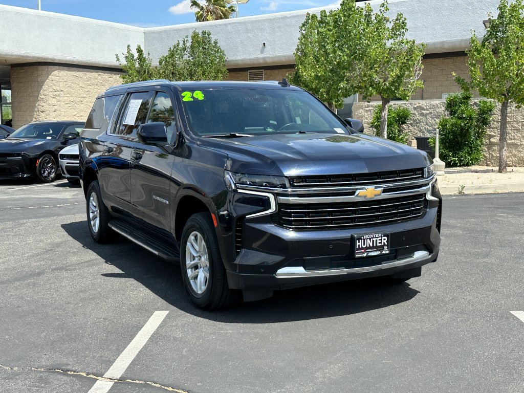 Used 2024 Chevrolet Suburban LT AWD/4WD image 12