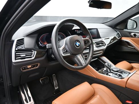 Used 2021 BMW X6 sDrive40i w/ M Sport Package image 11