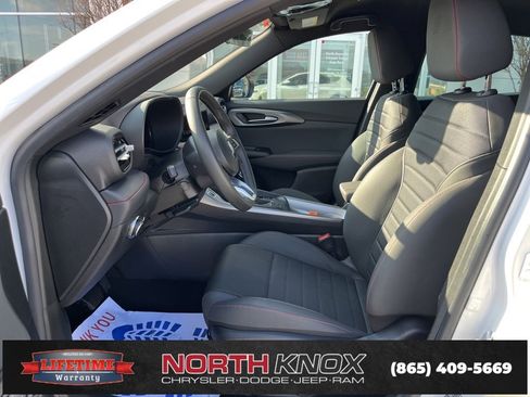 Used 2024 Dodge Hornet GT image 3