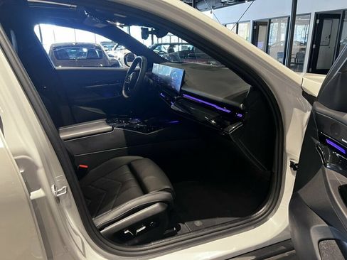 Used 2026 BMW 530i xDrive w/ Premium Package AWD/4WD image 29