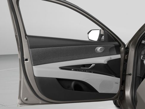 New 2026 Hyundai Elantra Limited FWD image 12