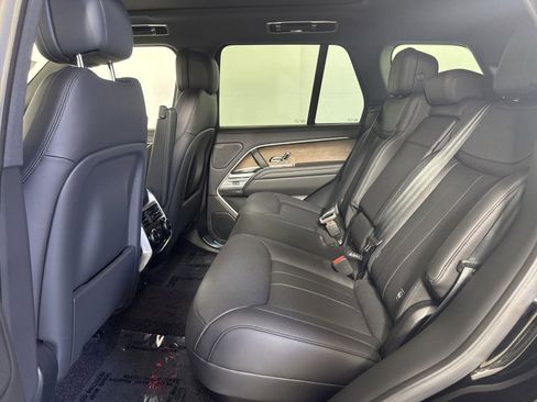 New 2025 Land Rover Range Rover SE image 28