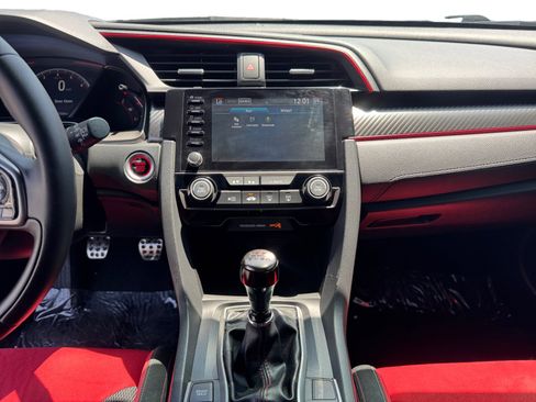 Used 2019 Honda Civic Type R image 11