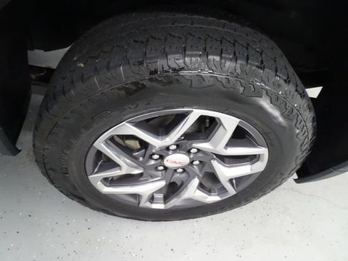 Certified 2024 GMC Sierra 1500 SLT w/ SLT Premium Package AWD/4WD image 33