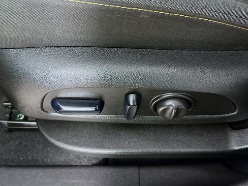 Used 2024 Chevrolet Equinox LT image 22