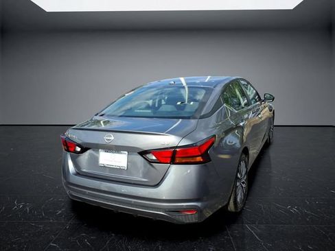 Used 2024 Nissan Altima 2.5 SV FWD image 7
