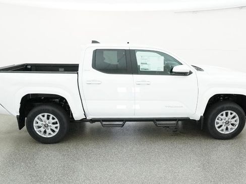 New 2025 Toyota Tacoma SR5 image 11