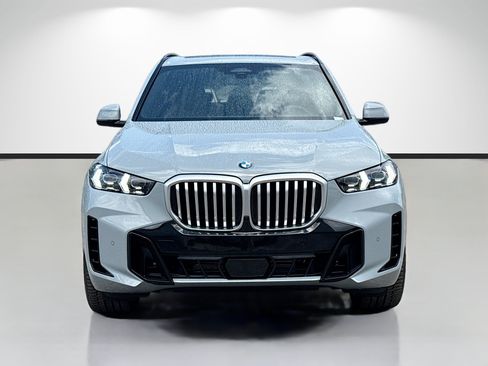 New 2026 BMW X5 xDrive40i w/ M Sport Package AWD/4WD image 8