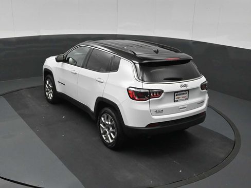 Used 2025 Jeep Compass Limited AWD/4WD image 14