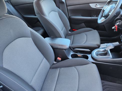 Used 2023 Kia Forte LXS w/ LXS Technology Package image 16