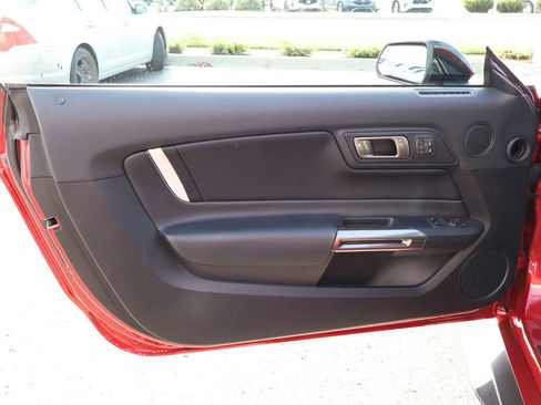 Used 2020 Ford Mustang Shelby GT500 w/ Technology Package image 23