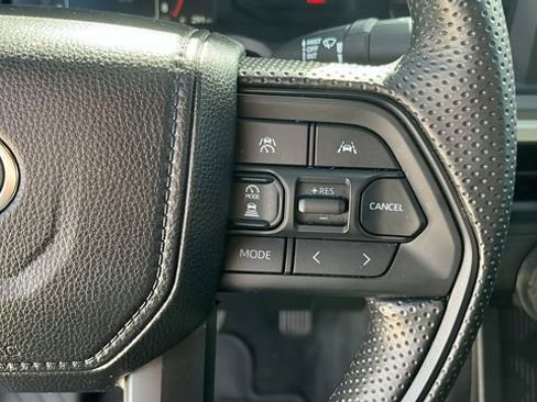 Used 2025 Toyota Tacoma SR5 RWD image 10