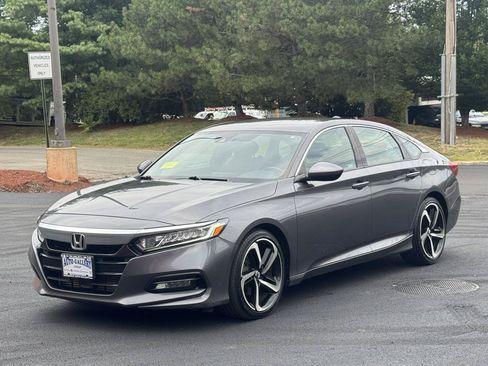 Used 2018 Honda Accord Sport image 3