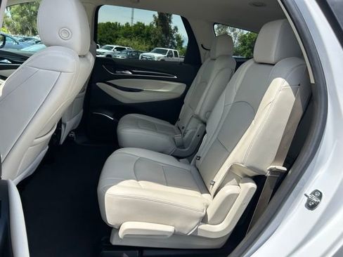 Used 2023 Buick Enclave Essence w/ Sport Touring Edition image 15