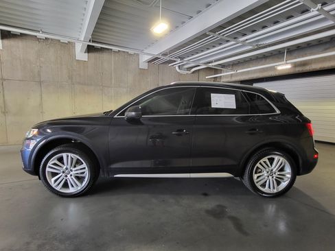 Used 2018 Audi Q5 Prestige AWD/4WD image 2