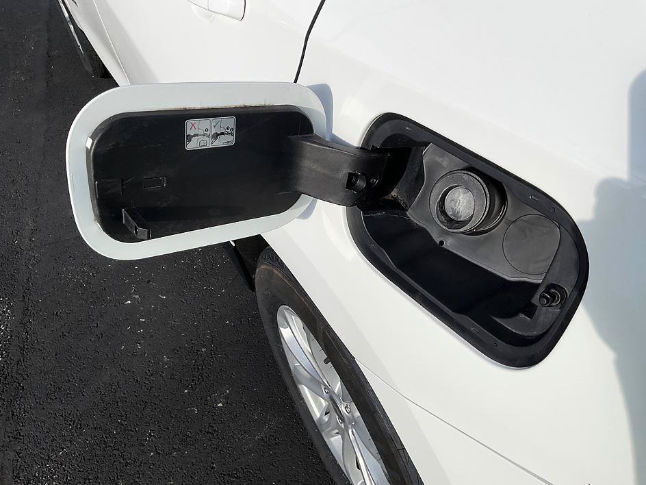 Used 2021 Chevrolet Equinox LT FWD image 15