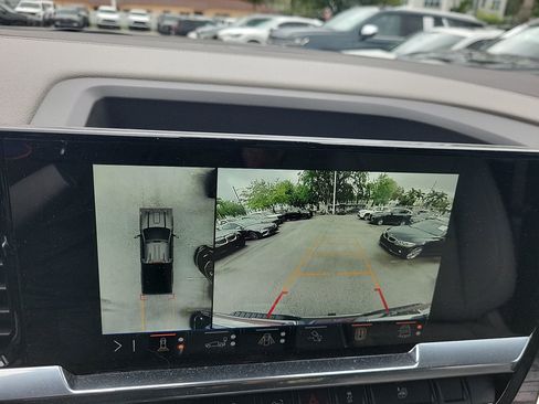 Used 2025 GMC Sierra 2500 SLT w/ SLT Premium Package image 32