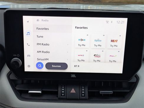 Used 2023 Toyota RAV4 XLE Premium image 17