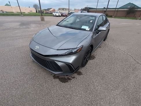 Used 2026 Toyota Camry SE w/ Convenience Package image 14