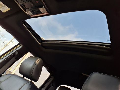 Used 2023 Toyota Tacoma TRD Off-Road image 5