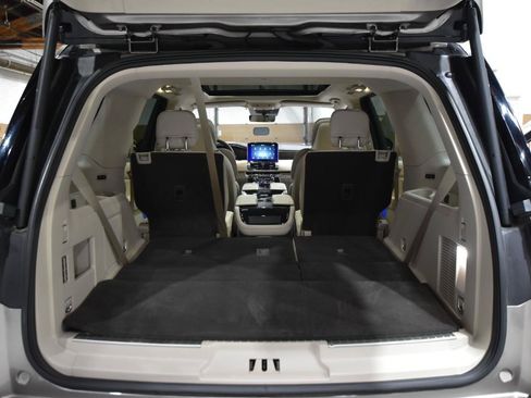 Used 2019 Lincoln Navigator Reserve AWD/4WD image 59