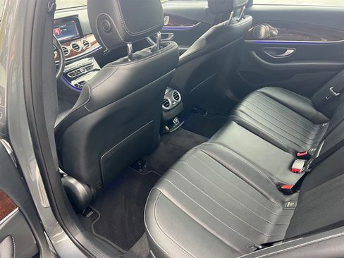 Used 2017 Mercedes-Benz E 300 4MATIC image 29