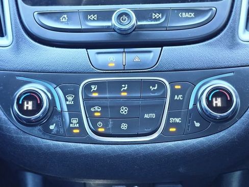 Used 2023 Chevrolet Malibu LT FWD image 24