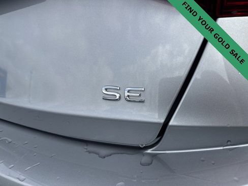 Used 2024 Volkswagen Jetta SE image 10