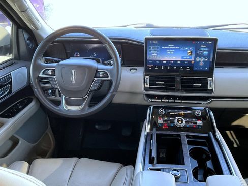 Used 2022 Lincoln Navigator L Reserve image 14