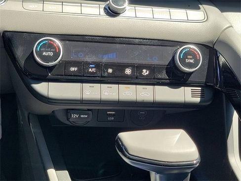 New 2025 Hyundai Elantra SEL image 9