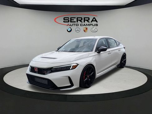 Used 2025 Honda Civic Type R image 1