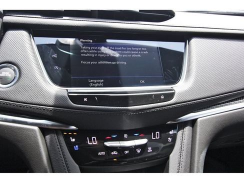 New 2026 Cadillac XT5 Sportv w/ LPO, Onyx Lite Package AWD/4WD image 16