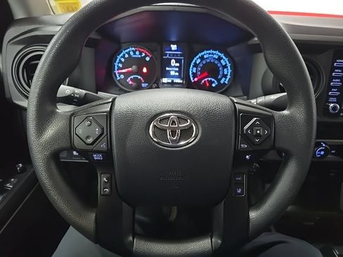 Used 2022 Toyota Tacoma SR image 18