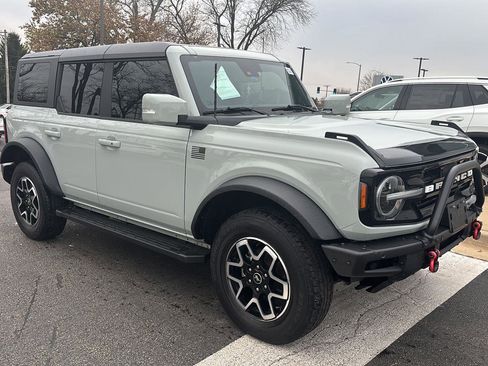 Used 2021 Ford Bronco Outer Banks image 5