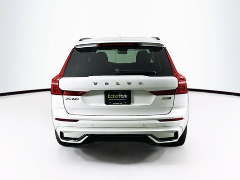 Used 2025 Volvo XC60 B5 Plus image 7